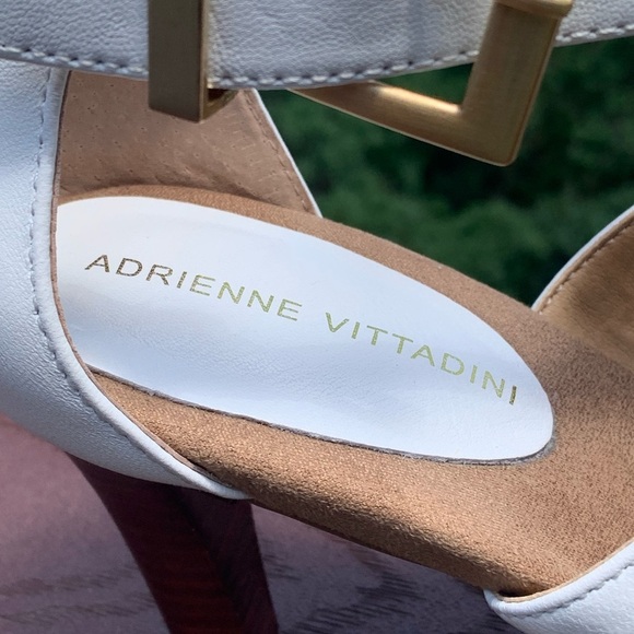 Adrienne Vittadini White Leather Sandals Heels‎ - Picture 8 of 10